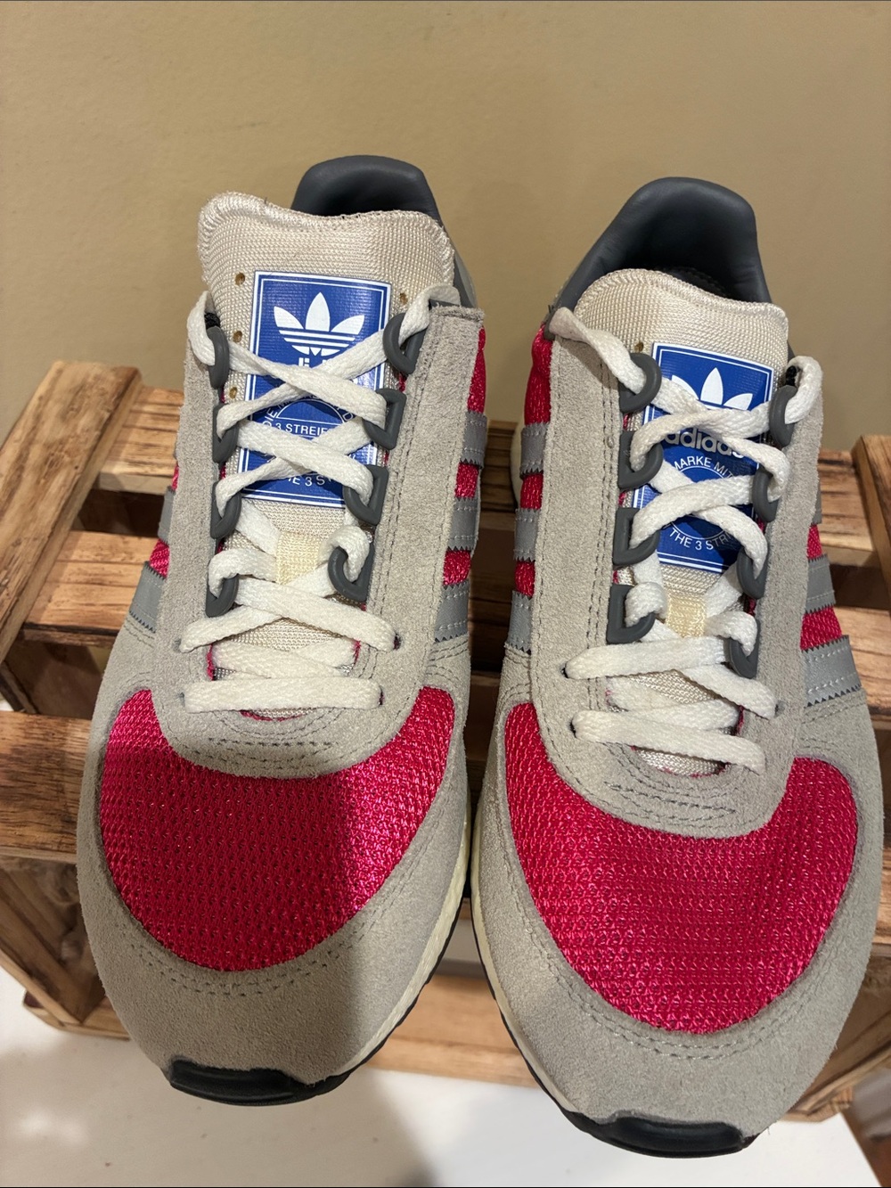 Adidas original Marathon Real Magenta Silver  Mesh Retro Trainers. Size 6